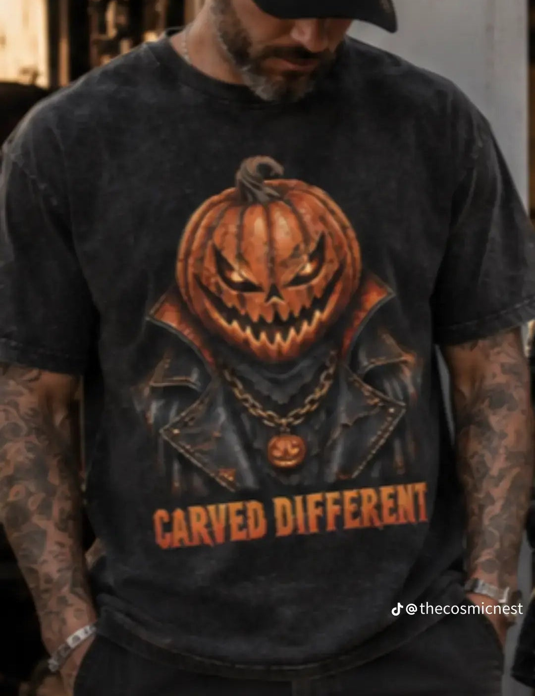 CARVED DIFFERENT Jack-O’-Lantern Men’s Washed Cotton T-Shirt